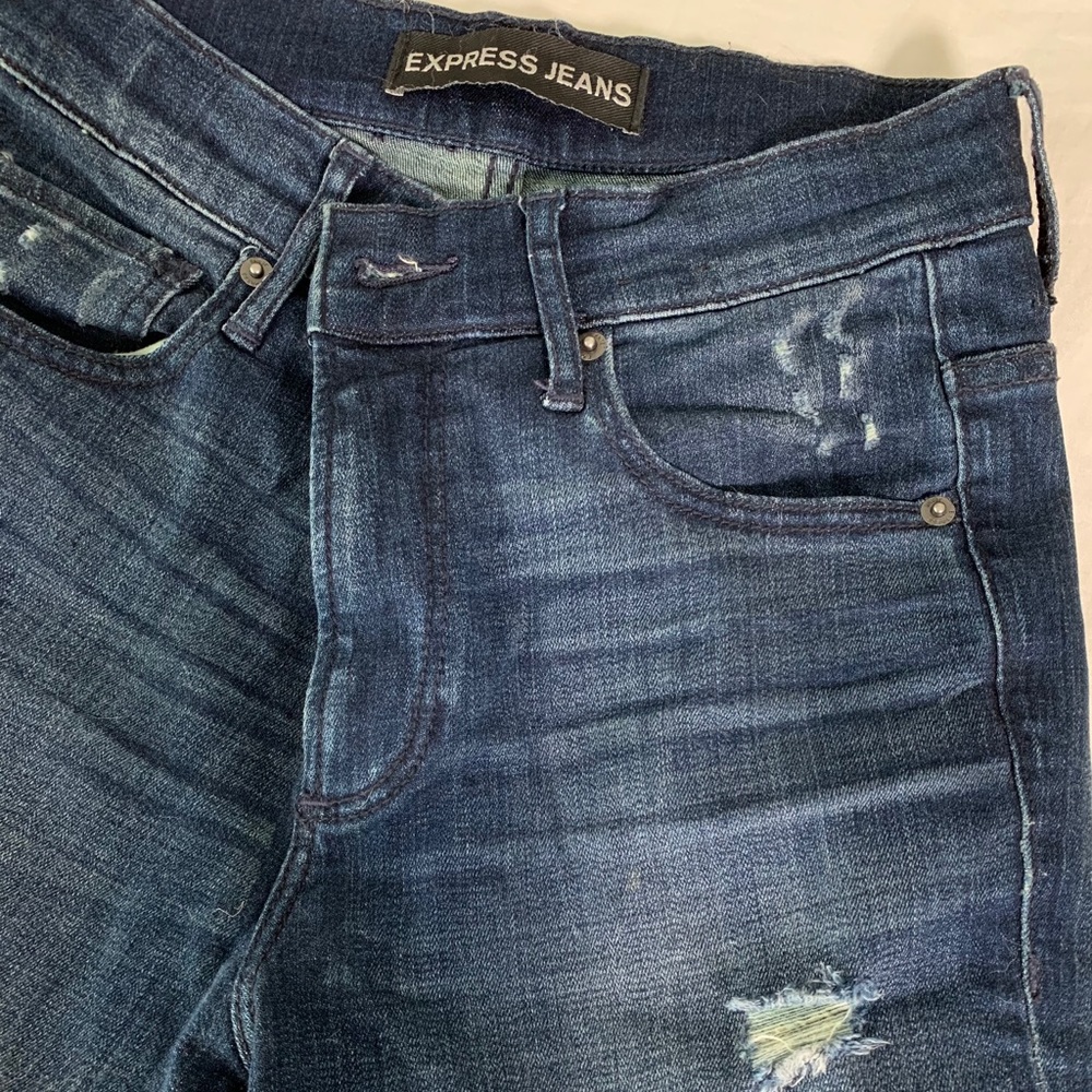 Last Chance - Express Distressed Jean - Size 4 - Picture 4 of 9